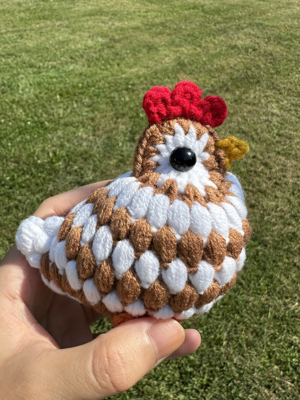 Crochet Chicken in Nest, with Eggs