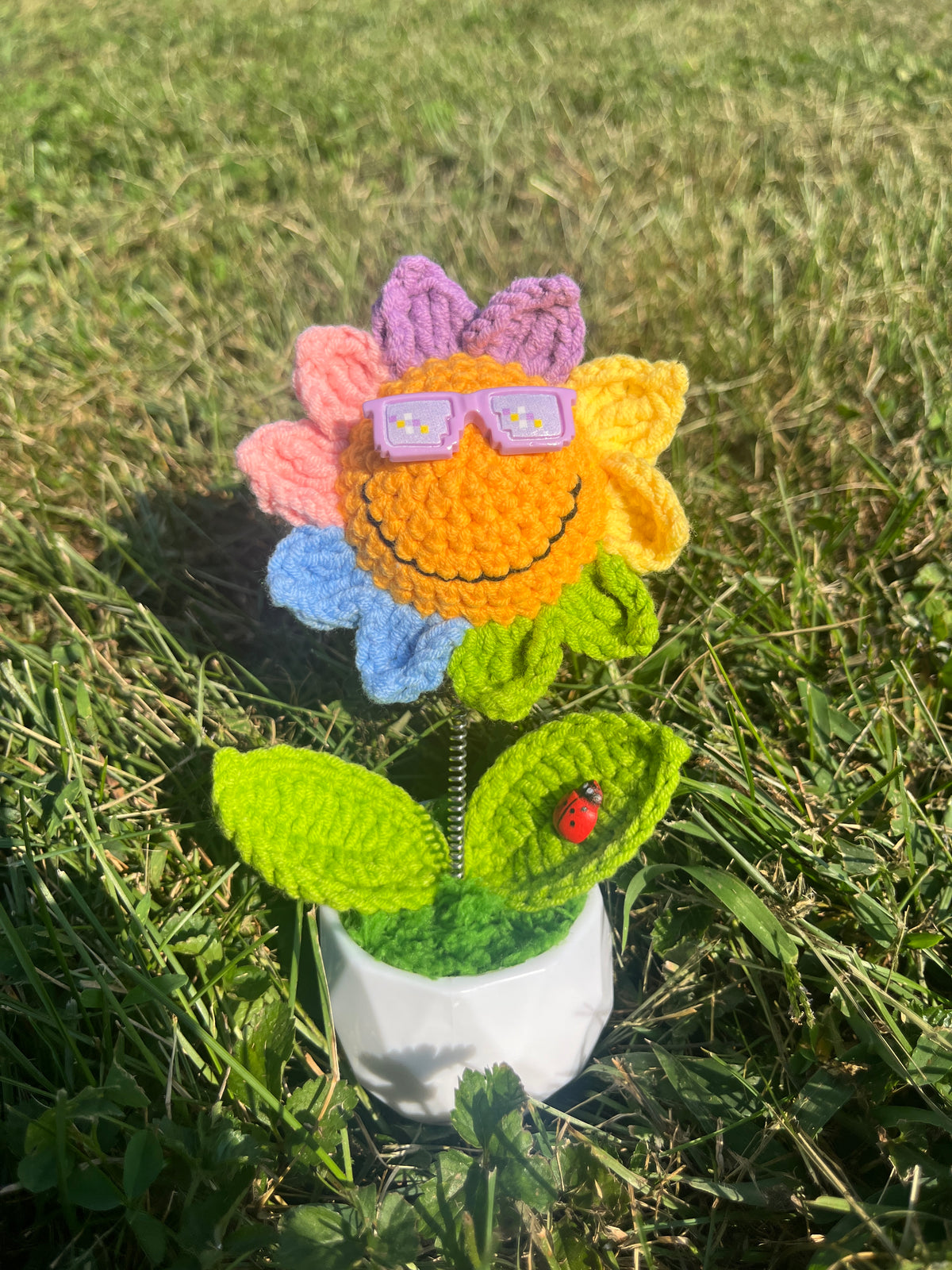 Smiling Crochet Sunflower Bobblehead with Sunglasses
